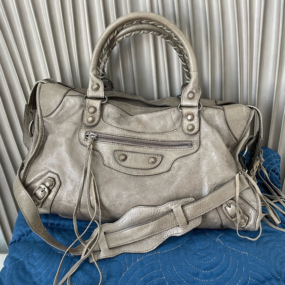 Balenciaga vintage city bag Auth